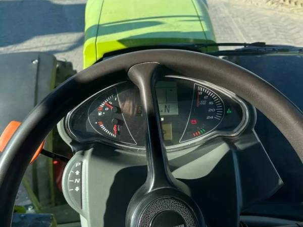 Трактор Claas Axion 830 (2014)