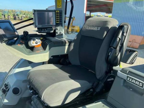 Трактор Claas Axion 830 (2014)
