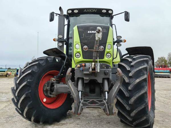 Трактор Claas Axion 820 (2008)