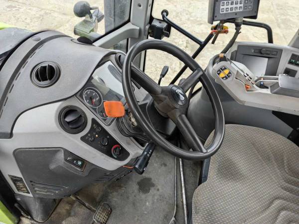 Трактор Claas Axion 820 (2008)