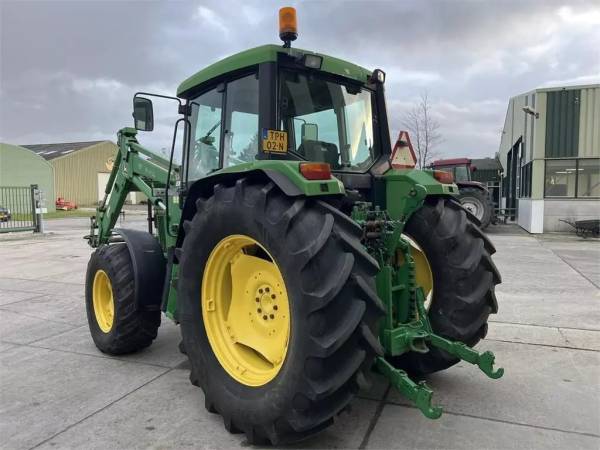Трактор John Deere 6200 (1995)