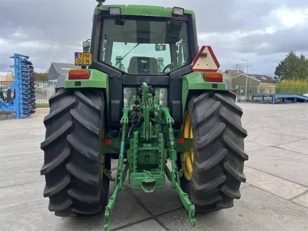 Трактор John Deere 6200 (1995)