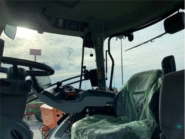 Трактор Claas Axion 870 (2018)