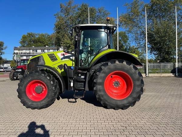 Трактор Claas Axion 810 (2016)