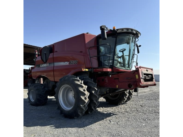 Комбайн Case IH 8230 (2014)
