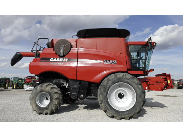 Комбайн Case IH 9230 (2013)