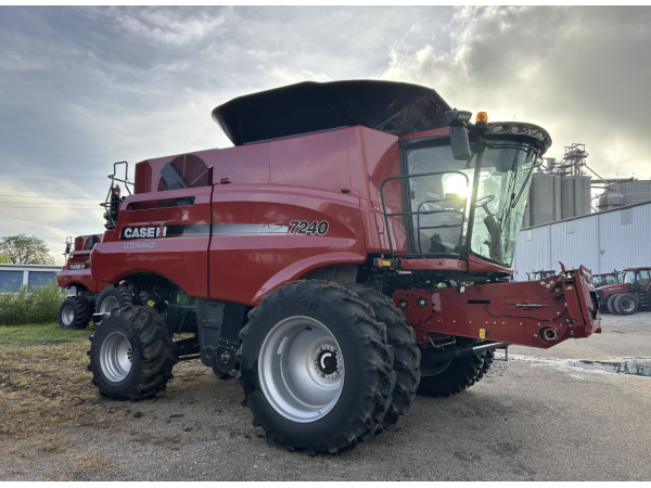 Комбайн Case IH 7240 (2016)