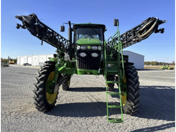 Самоходный опрыскиватель John Deere 4830 (2014)