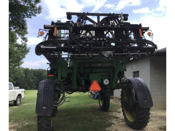 Самохідний обприскувач John Deere 4830 (2009)