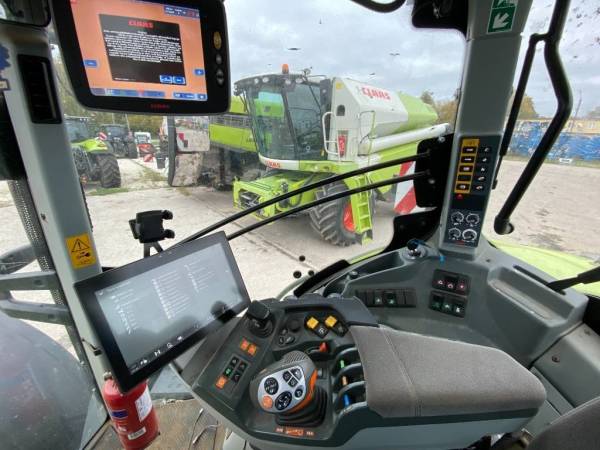 Трактор Claas Axion 830 (2020)