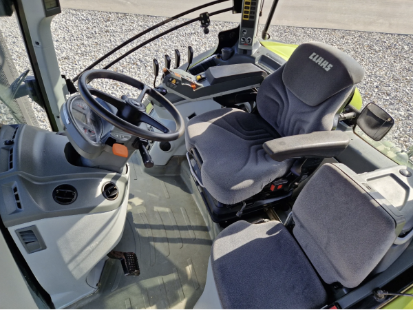 Трактор Claas Axion 830 (2014)