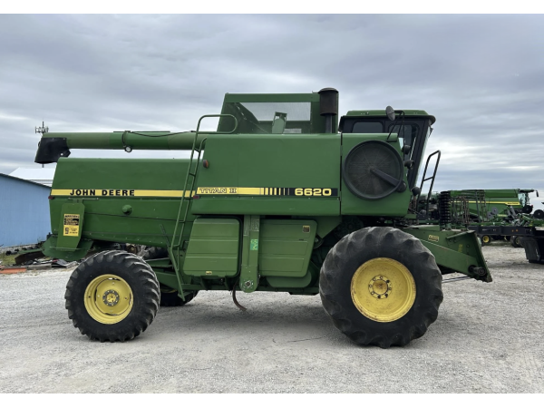 Комбайн John Deere 6620 TITAN II (1985)