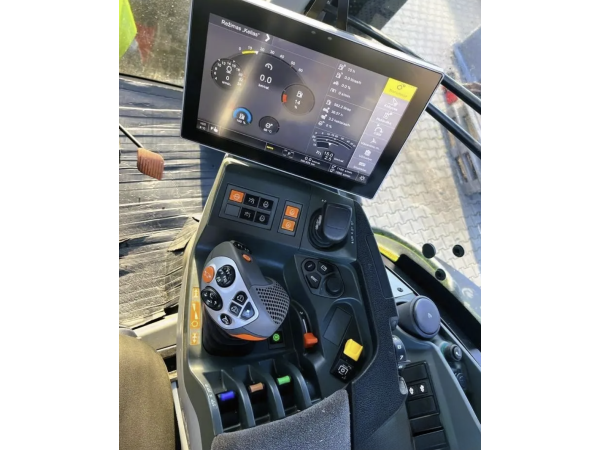 Трактор Claas Axion 960 (2021)