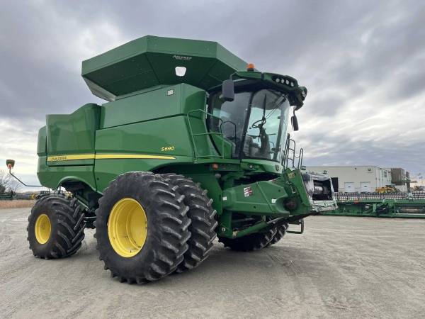 Комбайн John Deere S690  (2017)