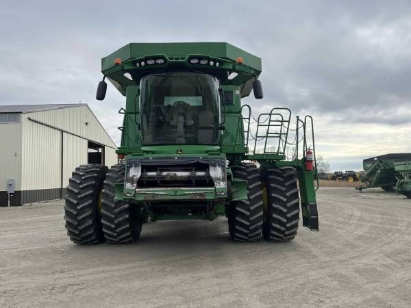 Комбайн John Deere S690  (2017)