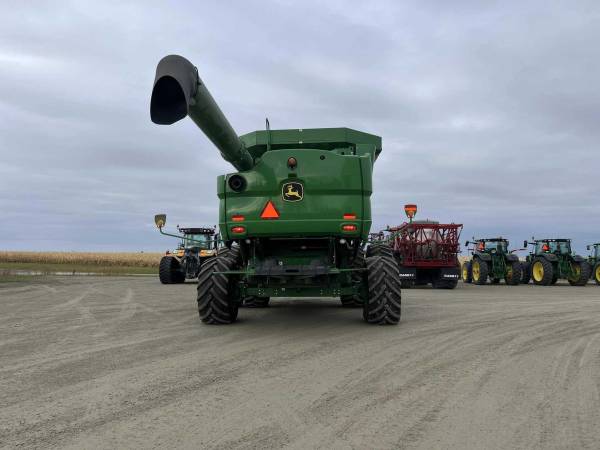 Комбайн John Deere S690  (2017)