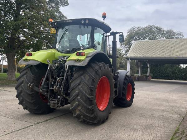 Трактор Claas Axion 830 (2015)