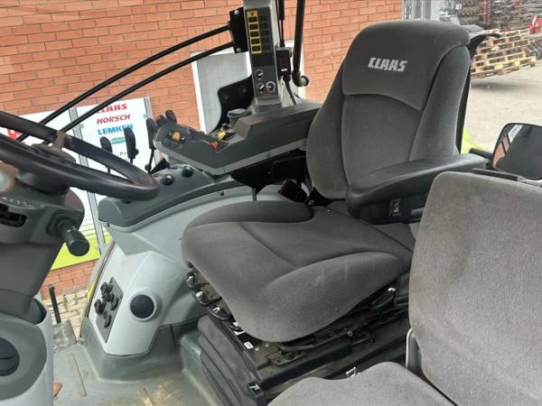 Трактор Claas Axion 830 (2015)