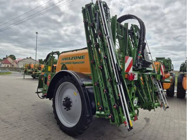 Причіпний обприскувач Amazone UG 3000 (2010)