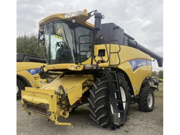 Комбайн New Holland CX8090 (2011)
