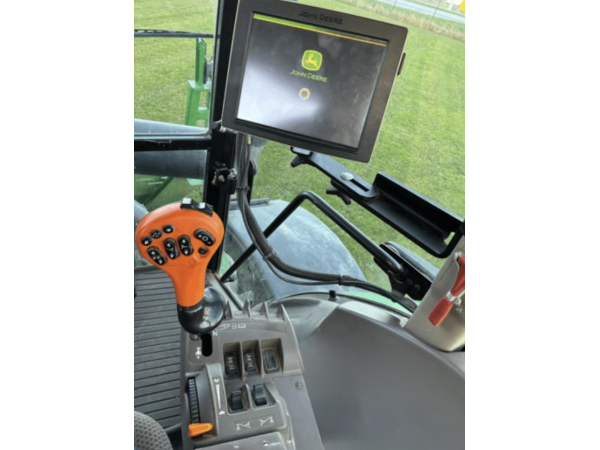 Самоходный опрыскиватель John Deere r4040i (2015)