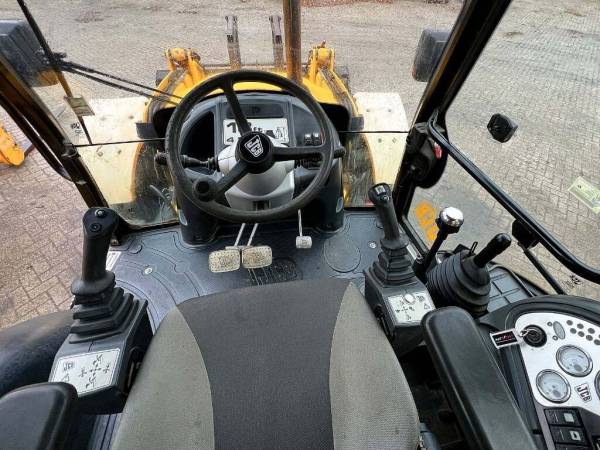 Экскаватор-погрузчик JCB 3CX (2005)