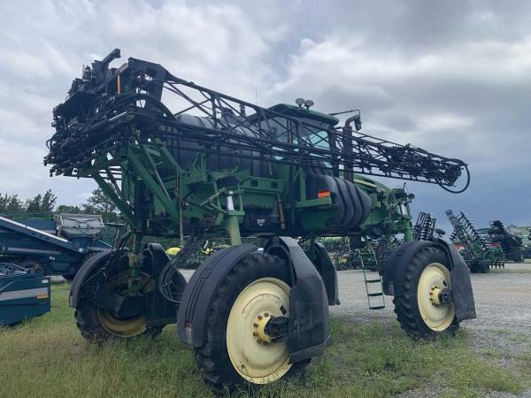 Самохідний обприскувач John Deere 4730 (2010)