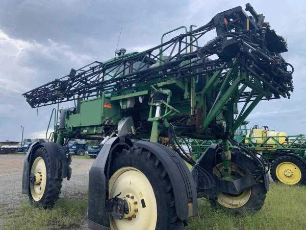 Самохідний обприскувач John Deere 4730 (2010)