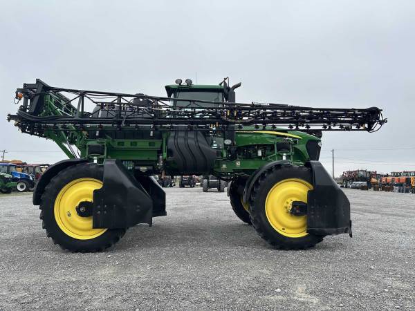 Самохідний обприскувач John Deere 4730 (2010)