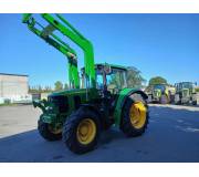 Трактор John Deere 6220