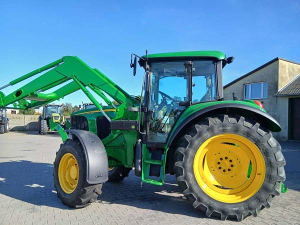 Трактор John Deere 6220 (2004)