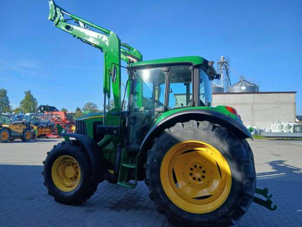 Трактор John Deere 6220 (2004)
