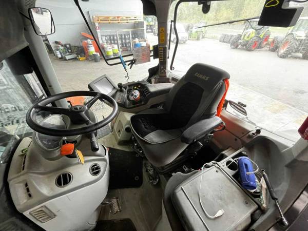 Трактор Claas Axion 810 (2014)