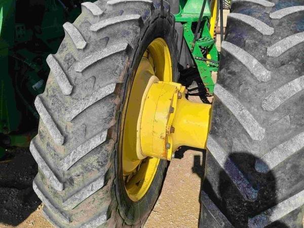 Трактор John Deere 8430 (2006)