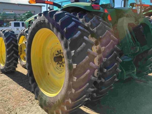 Трактор John Deere 8430 (2006)
