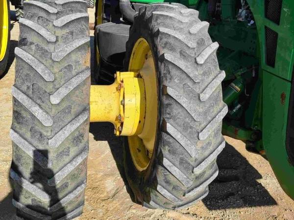 Трактор John Deere 8430 (2006)