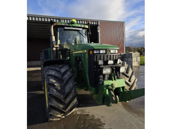 Трактор John Deere 8310 (2001)