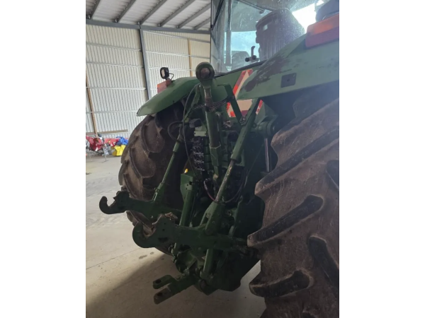 Трактор John Deere 8310 (2001)