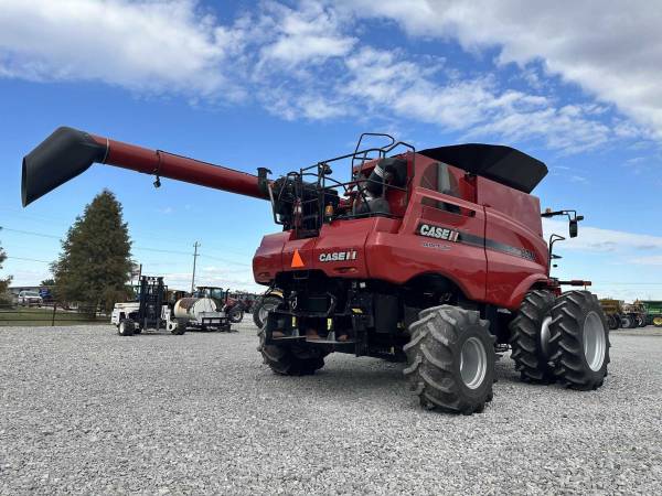 Комбайн Case IH 8240 (2016)