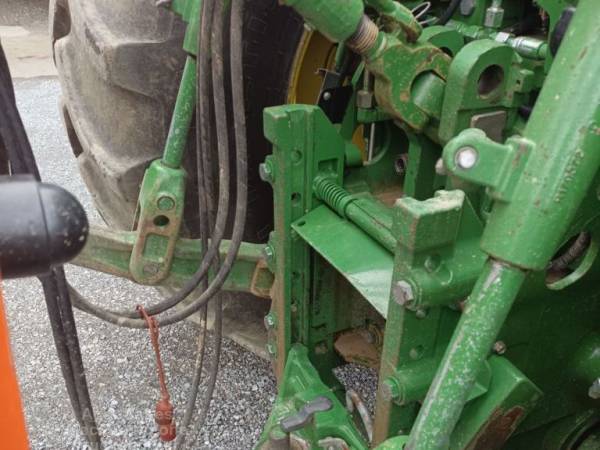 Трактор John Deere 7200R (2012)