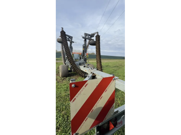 Землеуплотнитель Fliegl KSE 680 (2024)