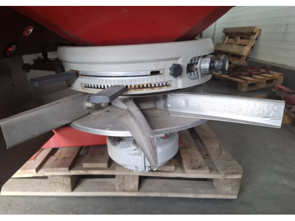 Разбрасыватель удобрений Kverneland Exacta HL (2014)