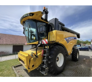 Комбайн New Holland CX 6.90