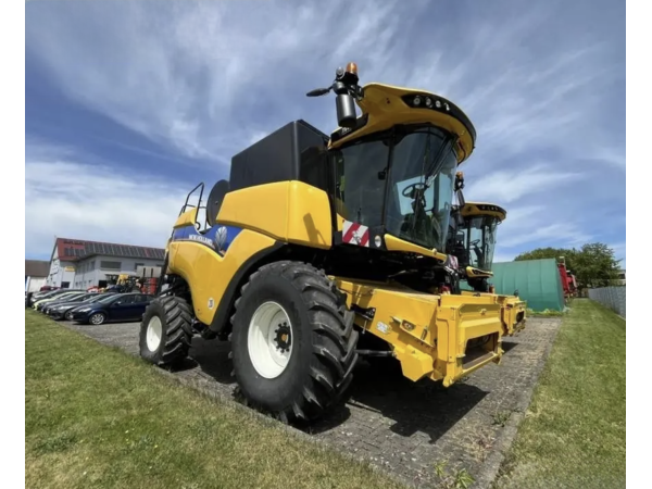 Комбайн New Holland CX 6.90 (2023)