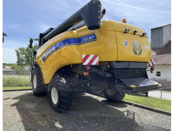 Комбайн New Holland CX 6.90 (2023)