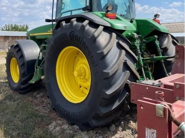 Трактор John Deere 8410 (2001)