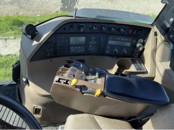 Трактор John Deere 8410 (2001)