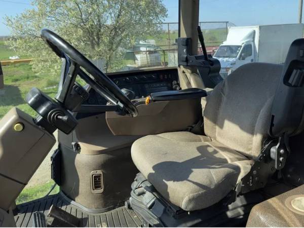 Трактор John Deere 8410 (2001)