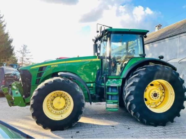 Трактор John Deere 8130 (2008)