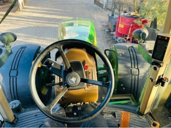 Трактор John Deere 8130 (2008)